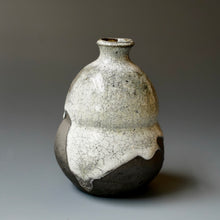 Tokkuri (sake server)/Bud vase