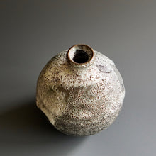 Tokkuri (sake server)/Bud vase