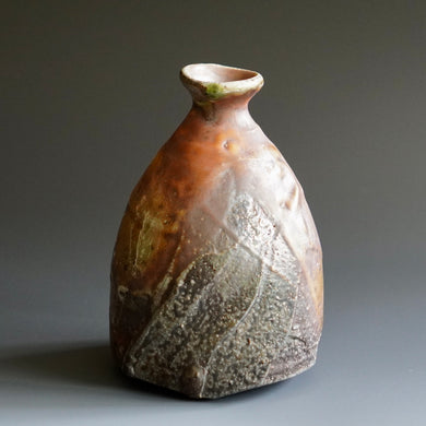 Tokkuri (sake server)/Bud vase