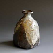 Tokkuri (sake server)/Bud vase