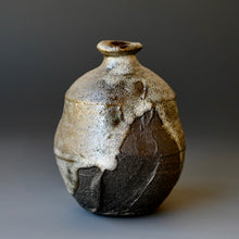 Tokkuri (sake server)/Bud vase