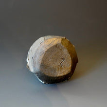 Tokkuri (sake server)/Bud vase