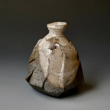 Tokkuri (sake server)/Bud vase
