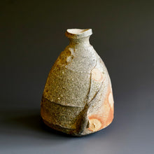 Tokkuri (sake server)