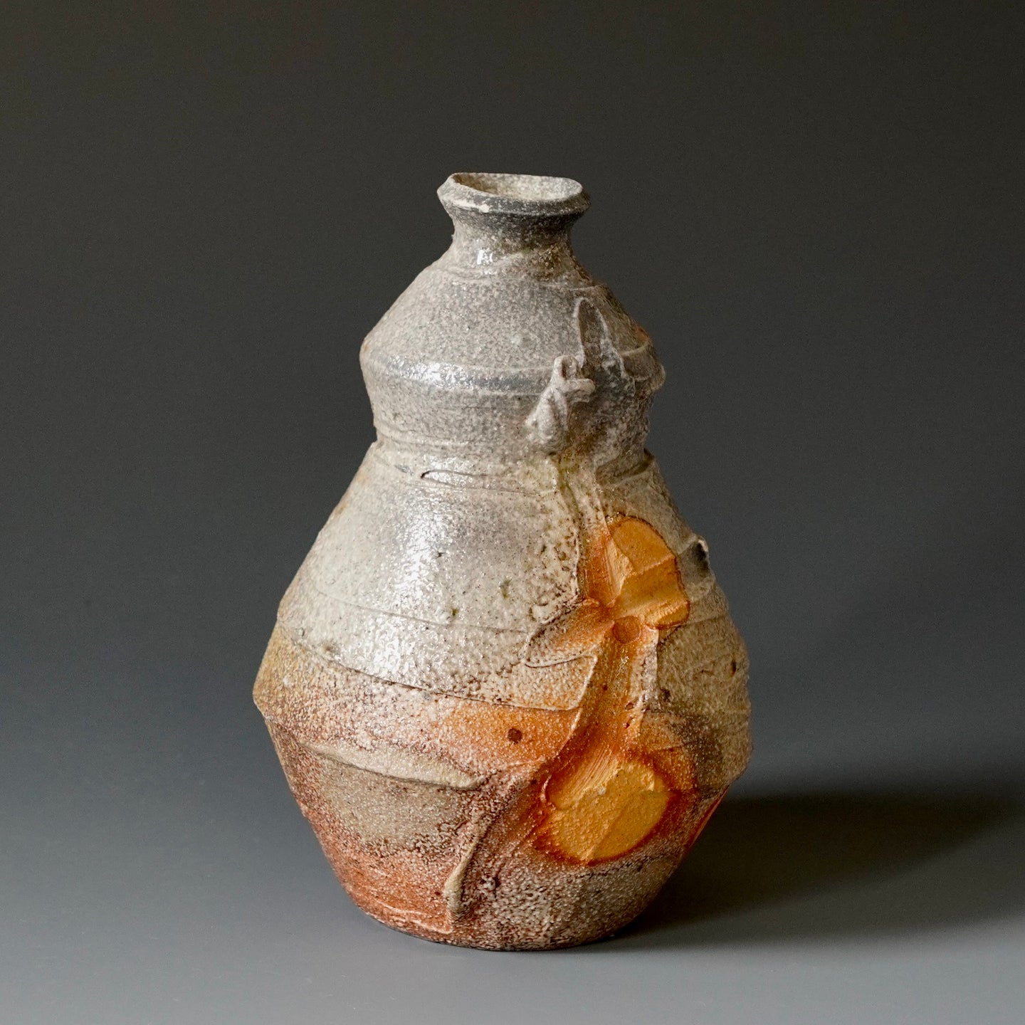 Tokkuri (sake server)/Bud vase