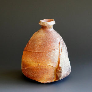 Tokkuri (sake server)/Bud vase