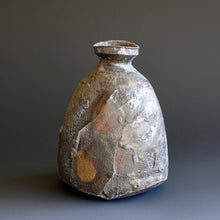 Tokkuri (sake server)/Bud vase