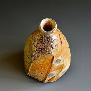 Tokkuri (sake server)/Bud vase