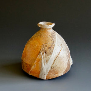 Tokkuri (sake server)/Bud vase